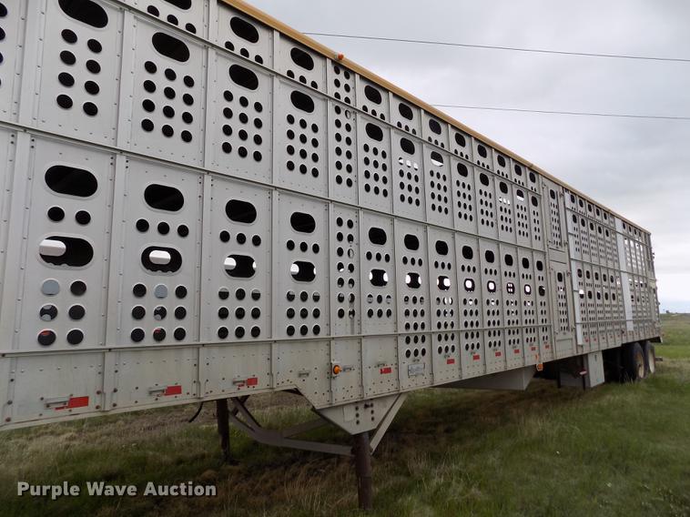 image for item FG9467 2007 Merritt livestock trailer