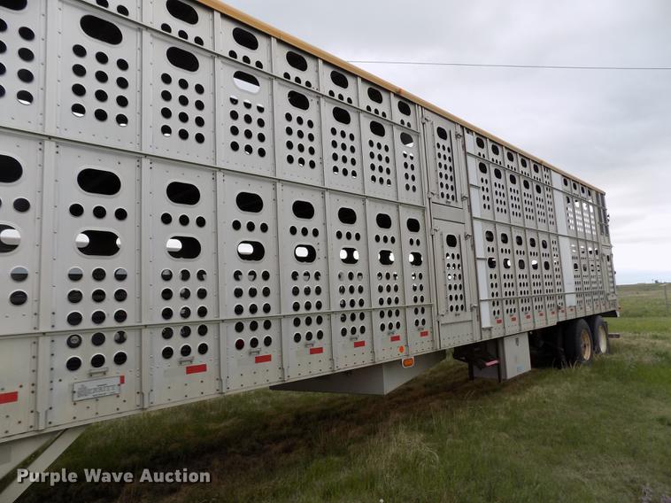 image for item FG9467 2007 Merritt livestock trailer
