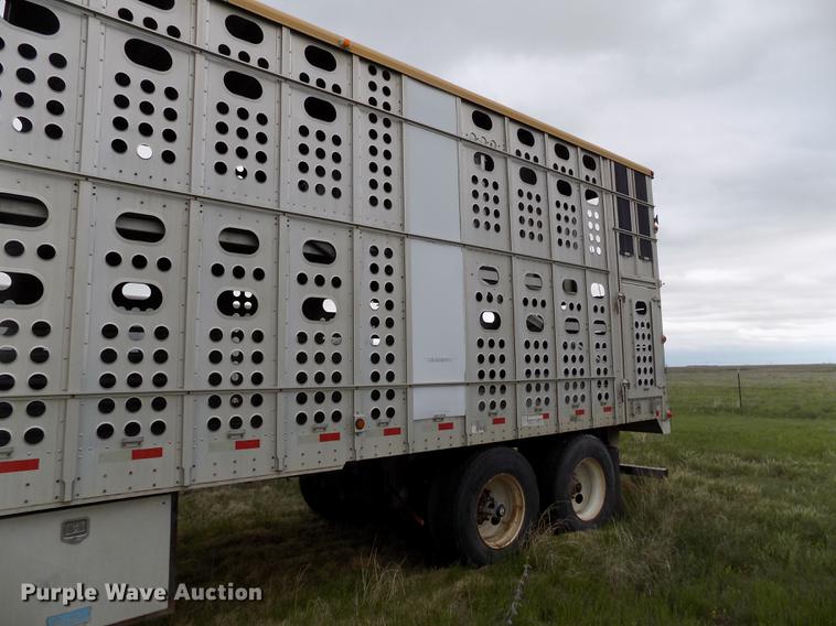 image for item FG9467 2007 Merritt livestock trailer
