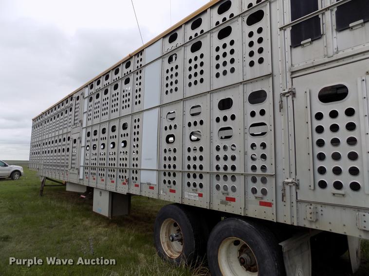 image for item FG9467 2007 Merritt livestock trailer