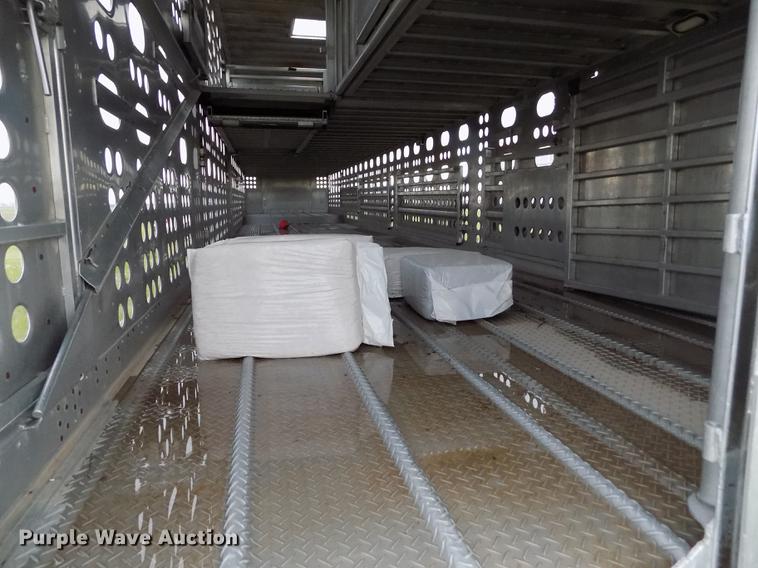 image for item FG9467 2007 Merritt livestock trailer