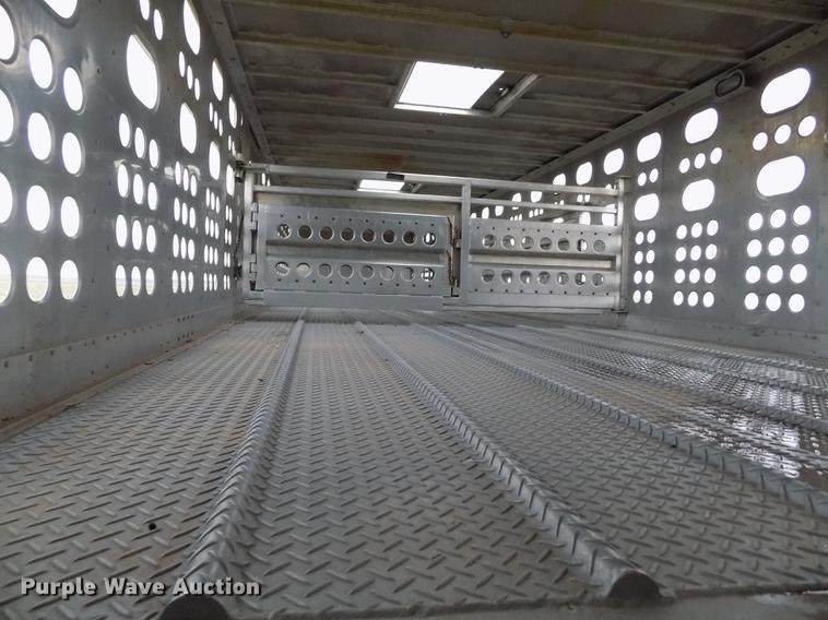 image for item FG9467 2007 Merritt livestock trailer