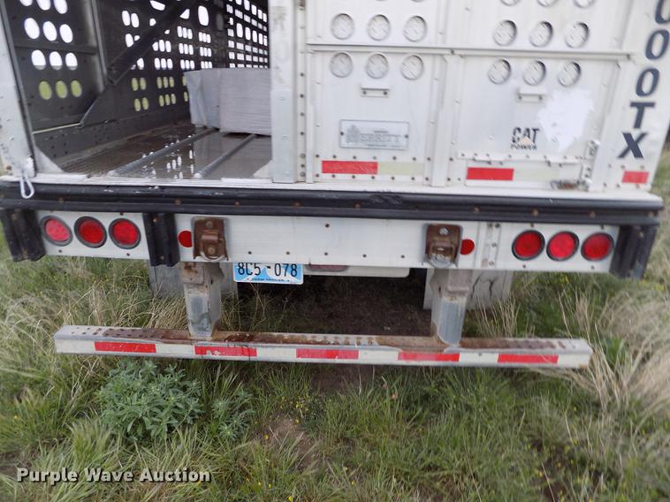 image for item FG9467 2007 Merritt livestock trailer