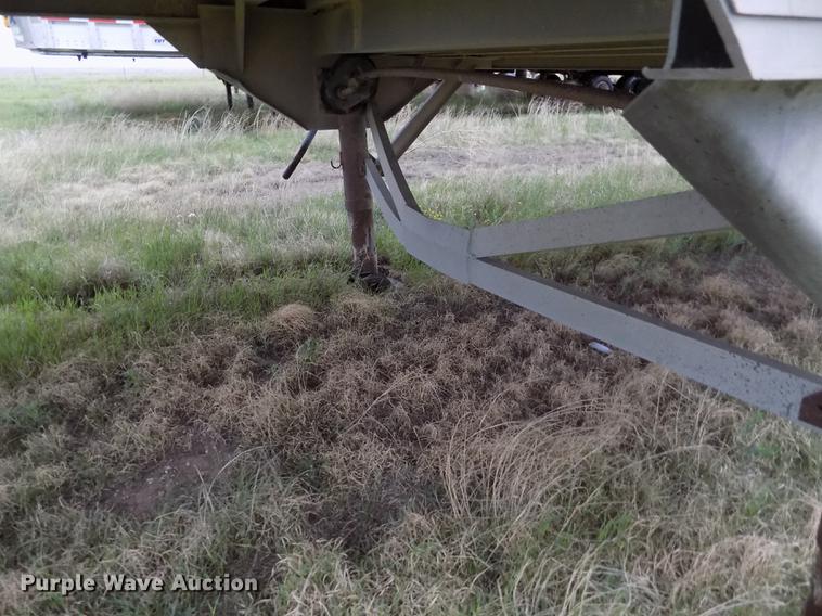 image for item FG9467 2007 Merritt livestock trailer