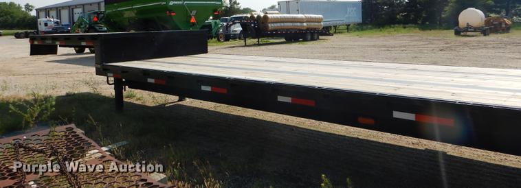 image for item FG9494 1998 Neville drop deck equipment trailer