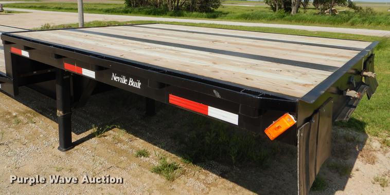 image for item FG9494 1998 Neville drop deck equipment trailer