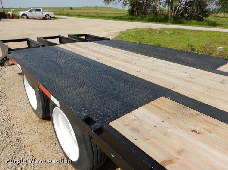 image for item FG9494 1998 Neville drop deck equipment trailer