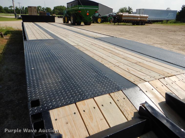 image for item FG9494 1998 Neville drop deck equipment trailer