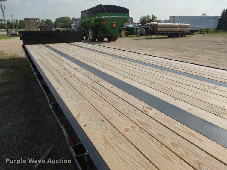 image for item FG9494 1998 Neville drop deck equipment trailer