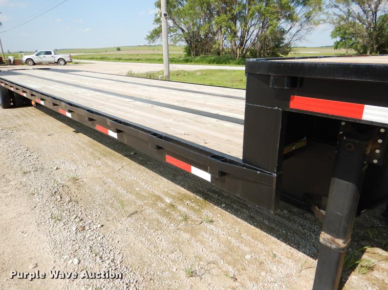image for item FG9494 1998 Neville drop deck equipment trailer