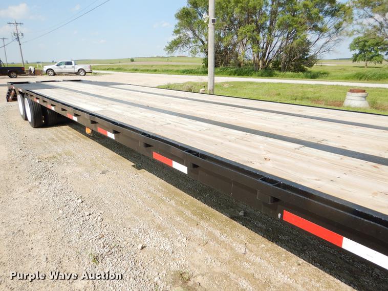 image for item FG9494 1998 Neville drop deck equipment trailer