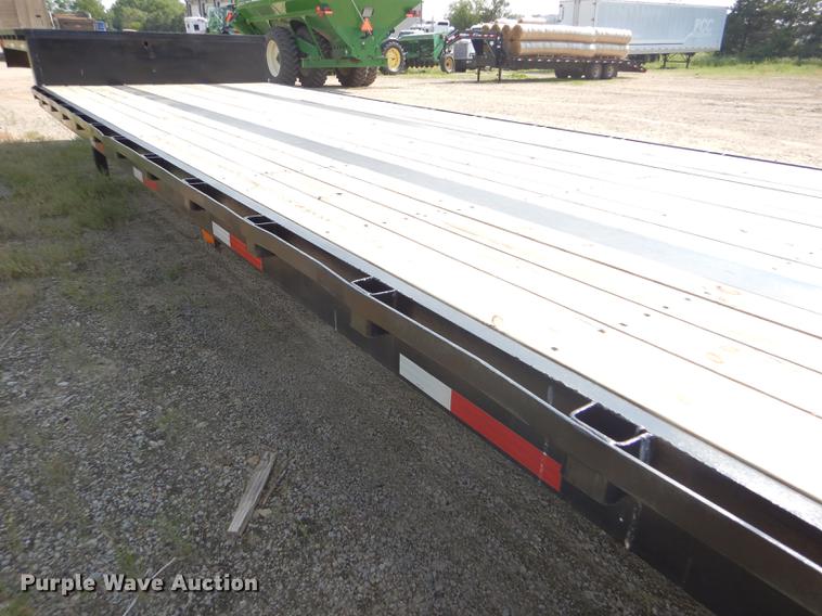 image for item FG9494 1998 Neville drop deck equipment trailer