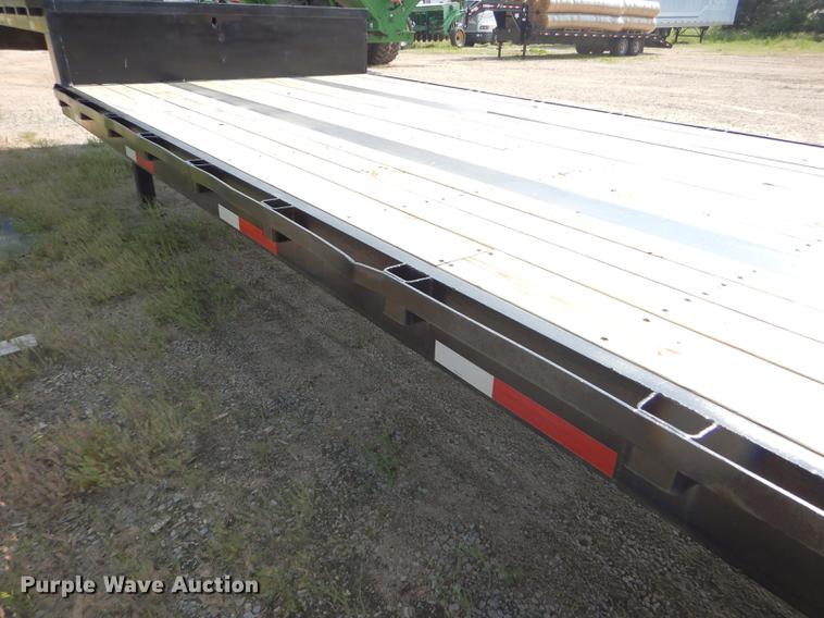 image for item FG9494 1998 Neville drop deck equipment trailer