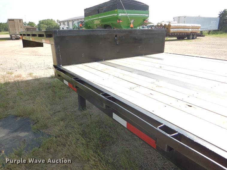 image for item FG9494 1998 Neville drop deck equipment trailer