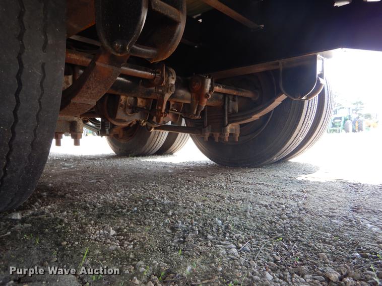 image for item FG9494 1998 Neville drop deck equipment trailer