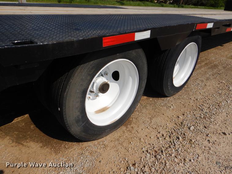 image for item FG9494 1998 Neville drop deck equipment trailer