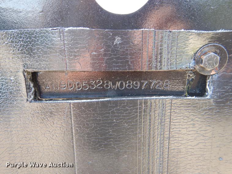 image for item FG9494 1998 Neville drop deck equipment trailer