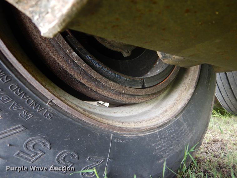 image for item FG9497 1998 Landoll Easy Hooker lowboy equipment trailer