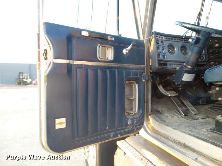 image for item FM9368 1979 Chevrolet Bison semi truck