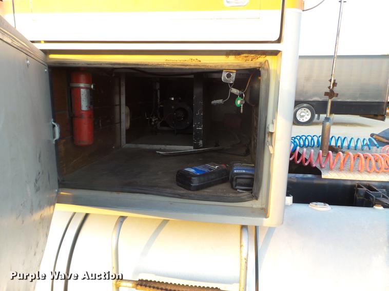 image for item FM9368 1979 Chevrolet Bison semi truck