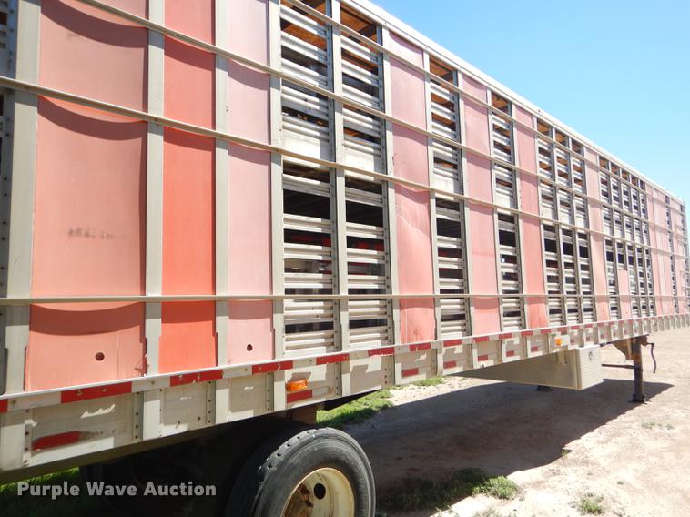 image for item FT9513 1999 Wilson ISAL-303P livestock trailer