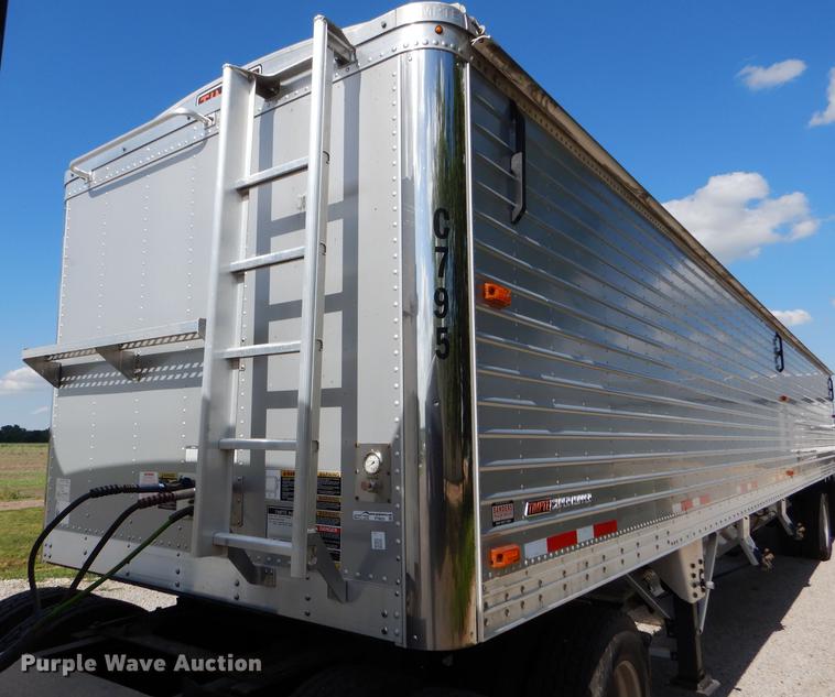 image for item FT9533 2017 Timpte Super Hopper double hopper bottom grain trailer