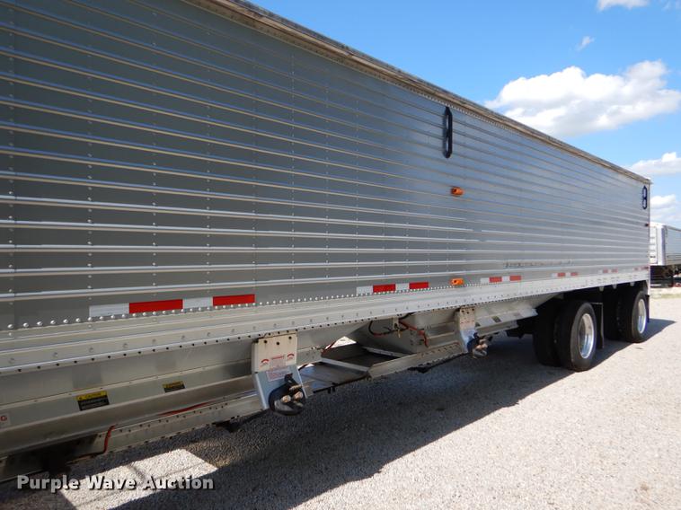 image for item FT9533 2017 Timpte Super Hopper double hopper bottom grain trailer