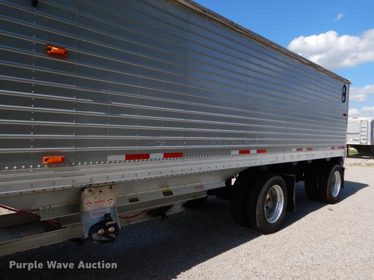 image for item FT9533 2017 Timpte Super Hopper double hopper bottom grain trailer