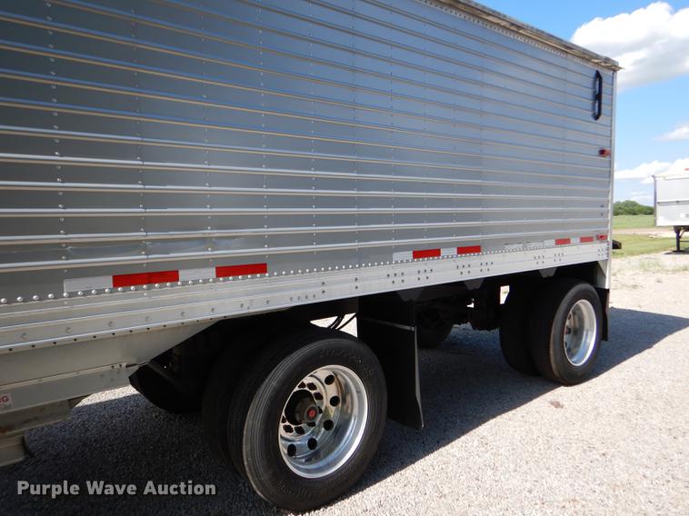 image for item FT9533 2017 Timpte Super Hopper double hopper bottom grain trailer