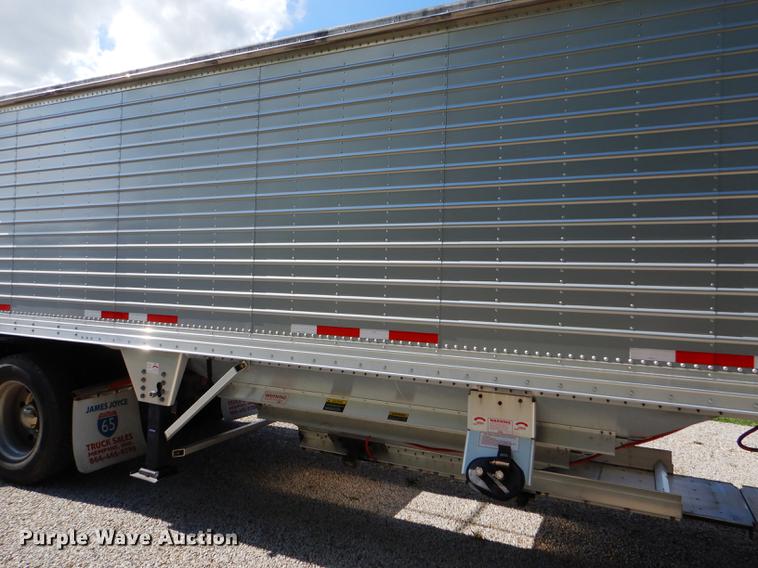 image for item FT9533 2017 Timpte Super Hopper double hopper bottom grain trailer