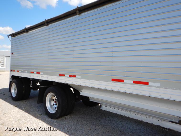 image for item FT9533 2017 Timpte Super Hopper double hopper bottom grain trailer