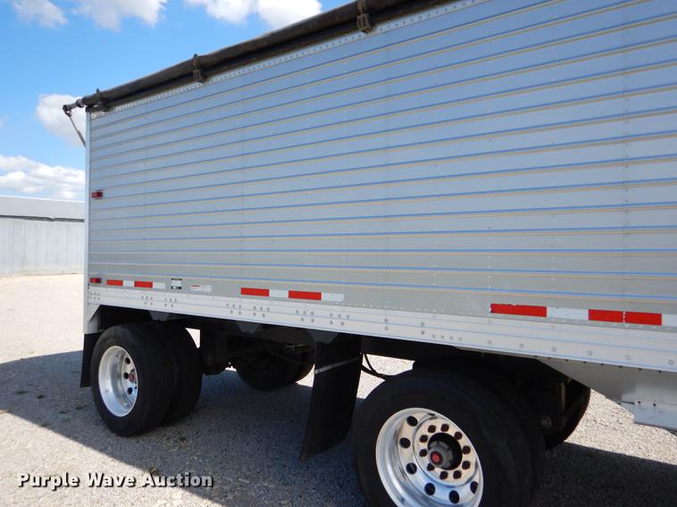 image for item FT9533 2017 Timpte Super Hopper double hopper bottom grain trailer