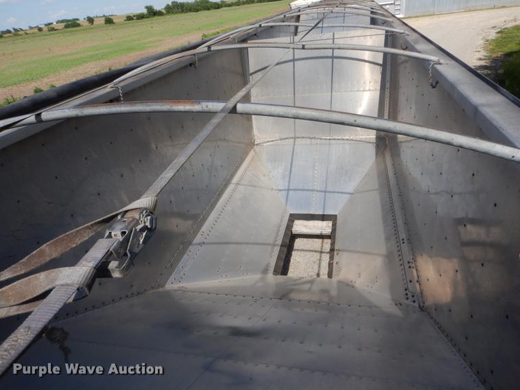 image for item FT9533 2017 Timpte Super Hopper double hopper bottom grain trailer