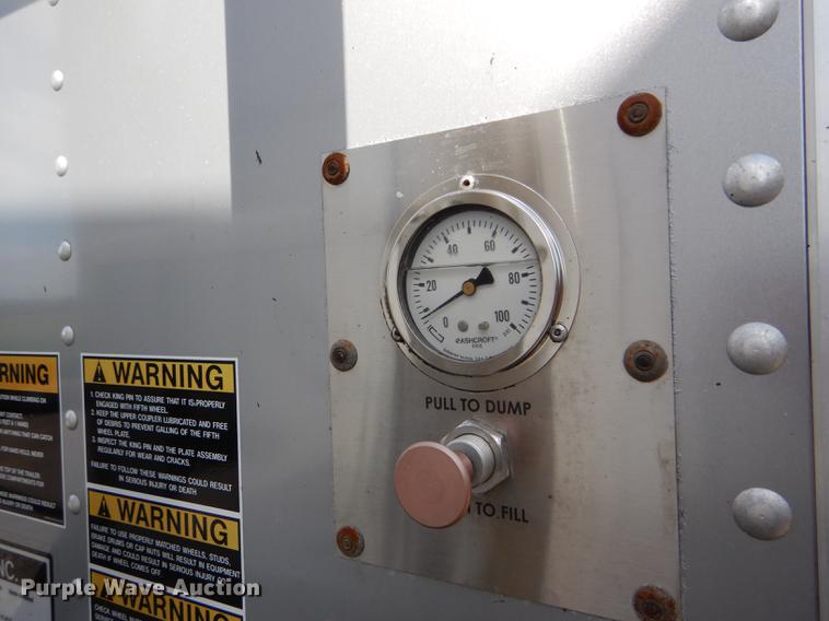 image for item FT9533 2017 Timpte Super Hopper double hopper bottom grain trailer