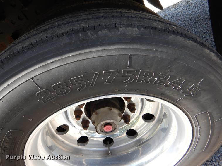 image for item FT9533 2017 Timpte Super Hopper double hopper bottom grain trailer