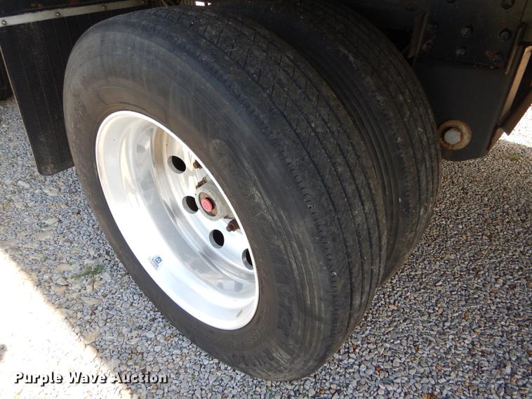 image for item FT9533 2017 Timpte Super Hopper double hopper bottom grain trailer