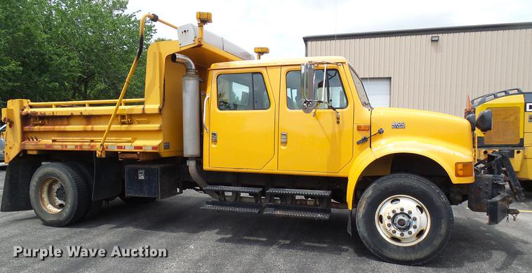 image for item DB2165 2002 International 4900 dump truck