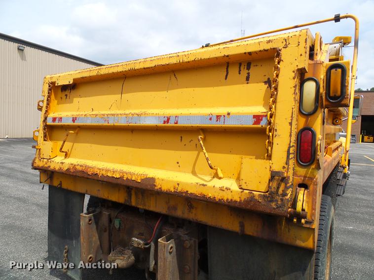 image for item DB2165 2002 International 4900 dump truck