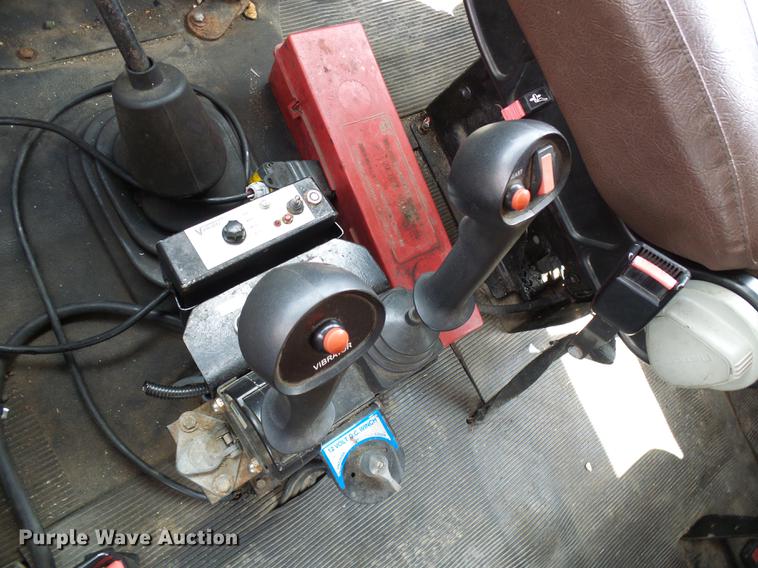 image for item DB2165 2002 International 4900 dump truck