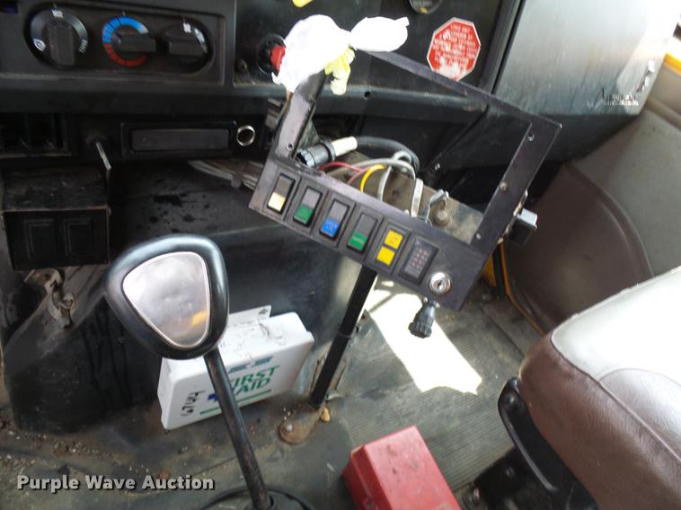 image for item DB2165 2002 International 4900 dump truck