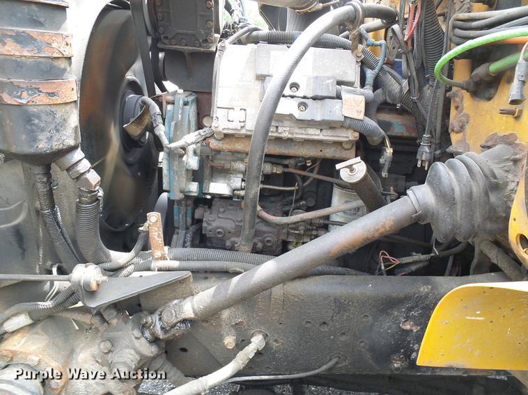 image for item DB2165 2002 International 4900 dump truck