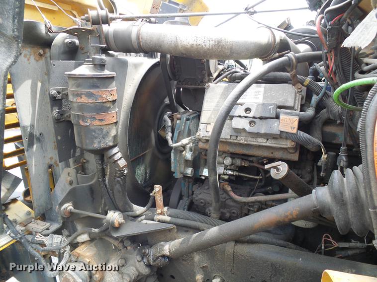 image for item DB2165 2002 International 4900 dump truck