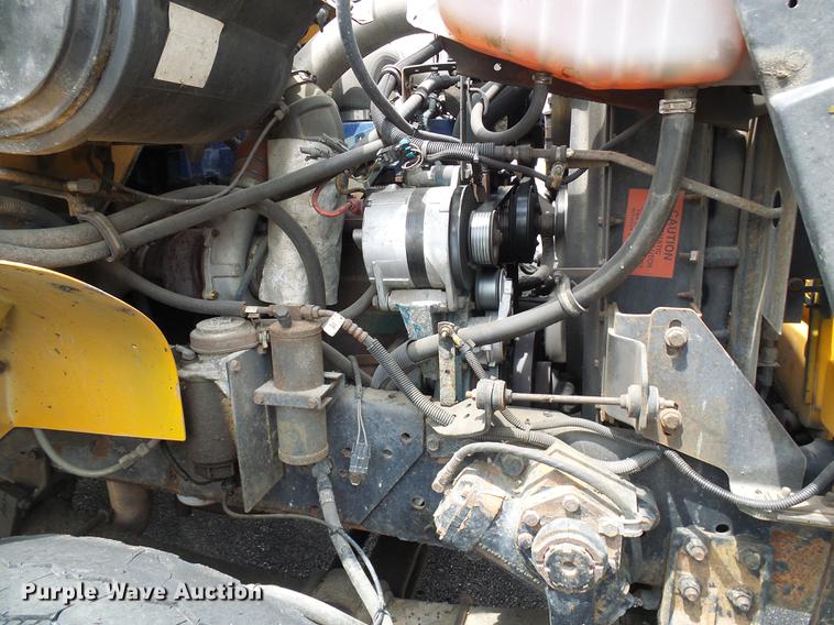 image for item DB2165 2002 International 4900 dump truck