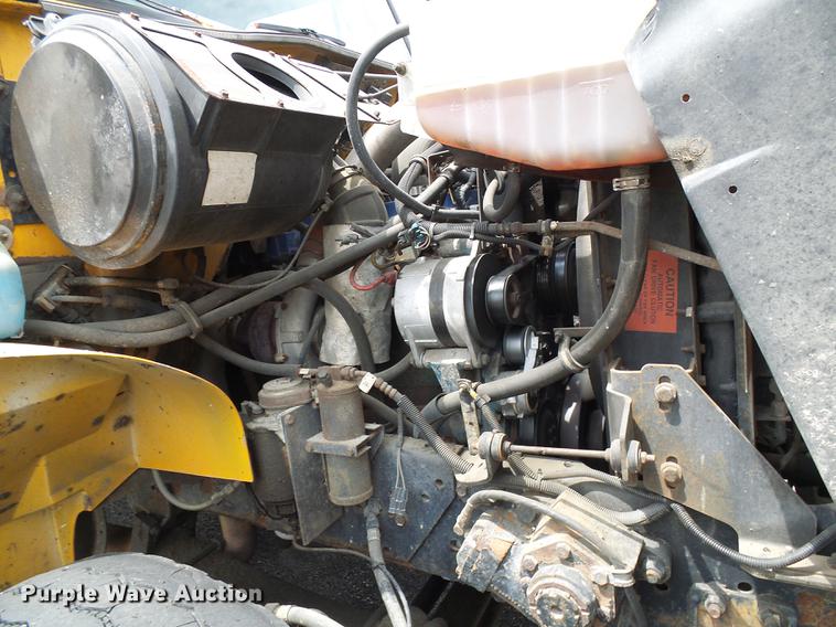 image for item DB2165 2002 International 4900 dump truck