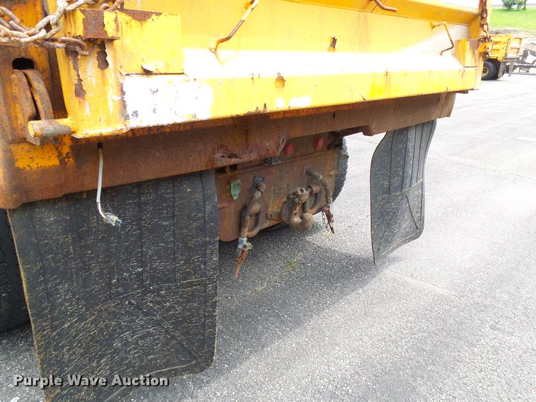 image for item DB2166 2002 International 4900 dump truck