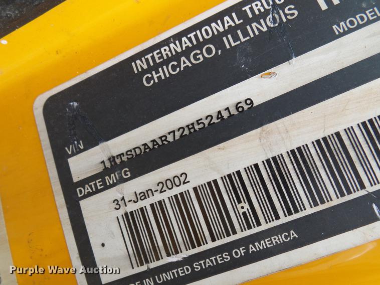 image for item DB2166 2002 International 4900 dump truck