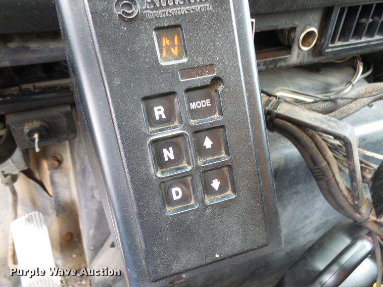 image for item DB2166 2002 International 4900 dump truck