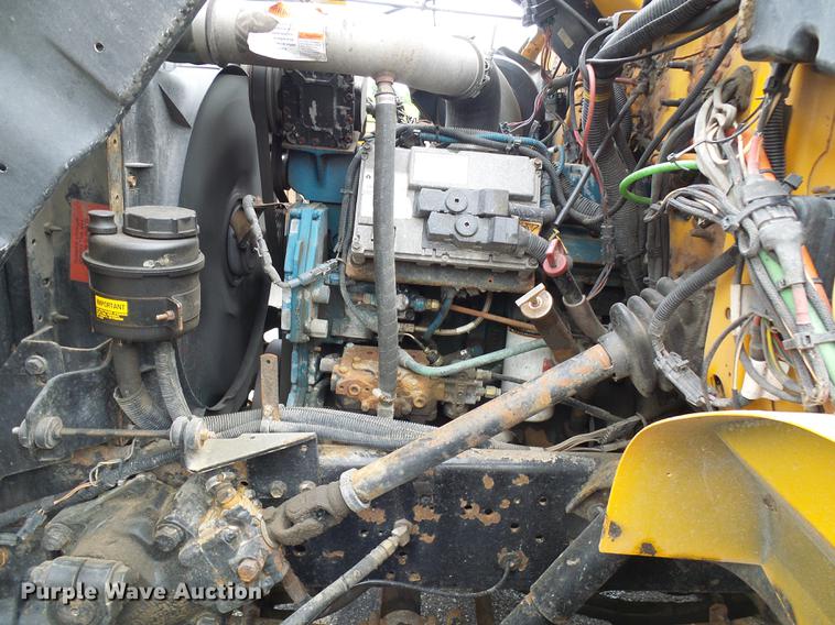 image for item DB2166 2002 International 4900 dump truck