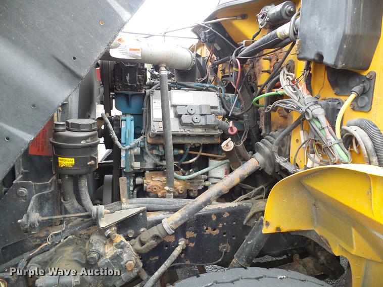 image for item DB2166 2002 International 4900 dump truck