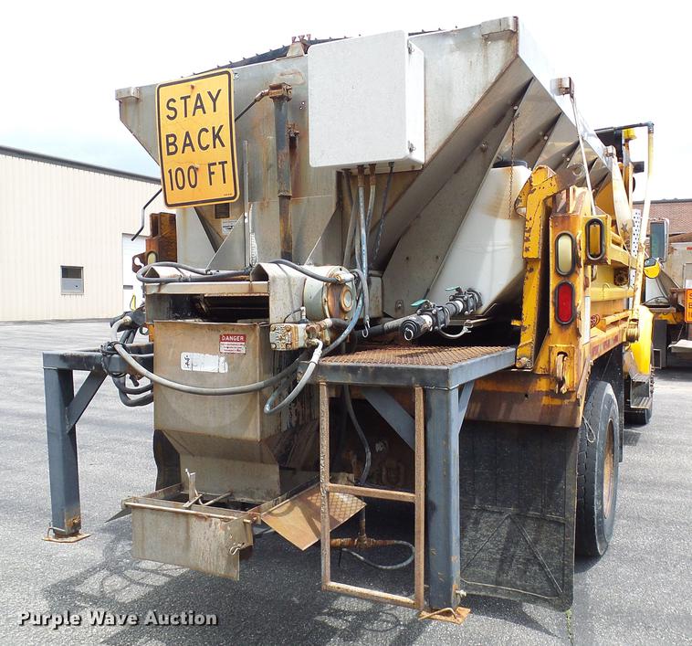image for item DB2167 2002 International 4900 dump truck
